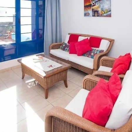 Ferienhaus Mit Privatpool Fuer 6 Personen Ca 100 Qm In Playa Blanca, Lanzarote Gemeinde Yaiza *